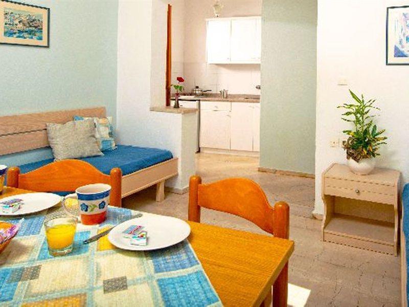 Melissa Apartments, Studios & Suites Malia  Ngoại thất bức ảnh