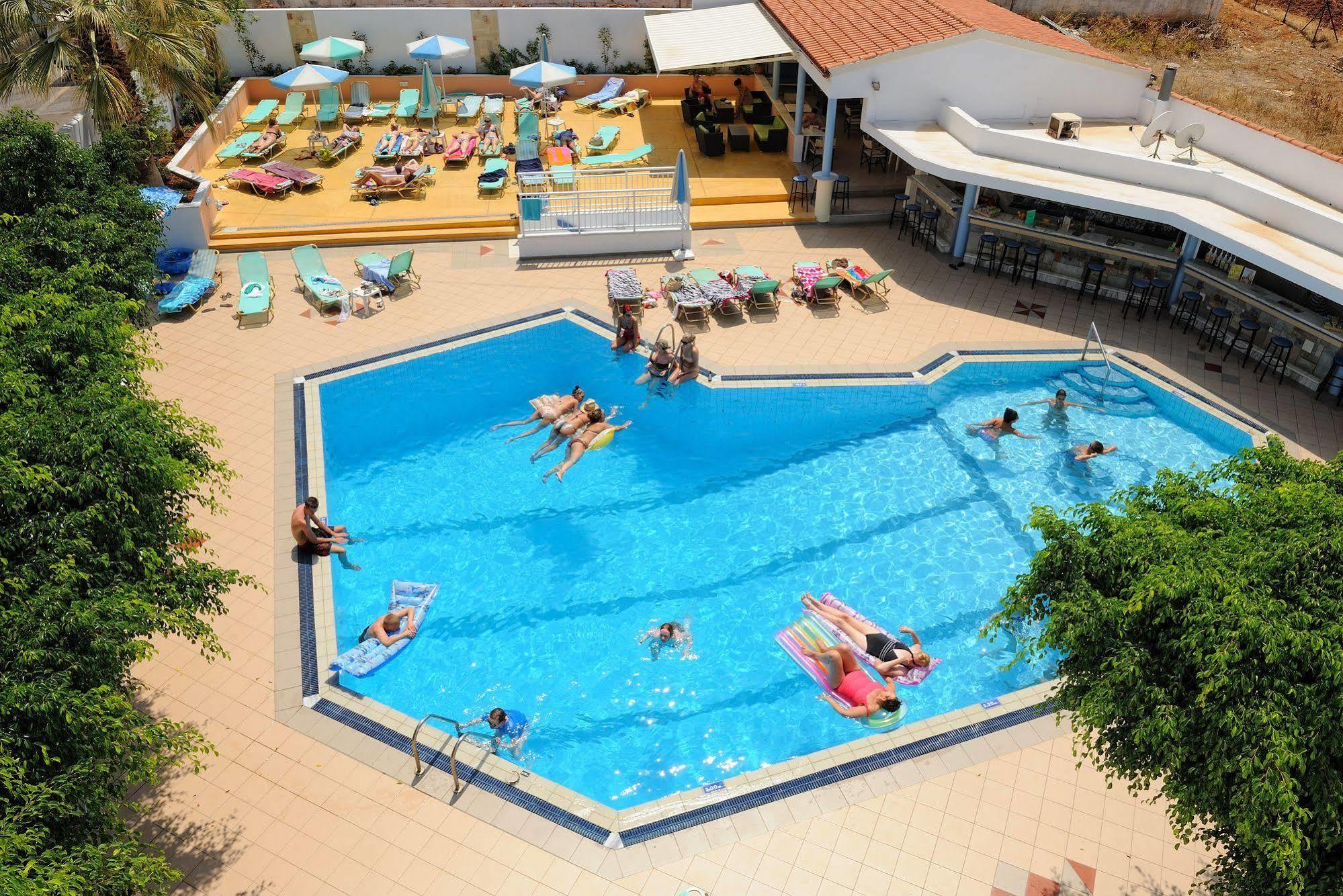 Melissa Apartments, Studios & Suites Malia  Ngoại thất bức ảnh