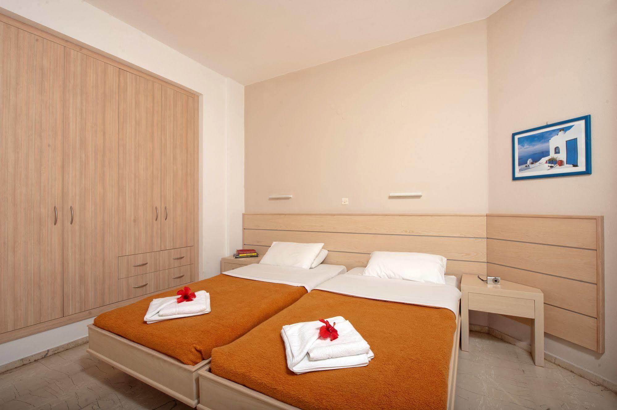 Melissa Apartments, Studios & Suites Malia  Ngoại thất bức ảnh
